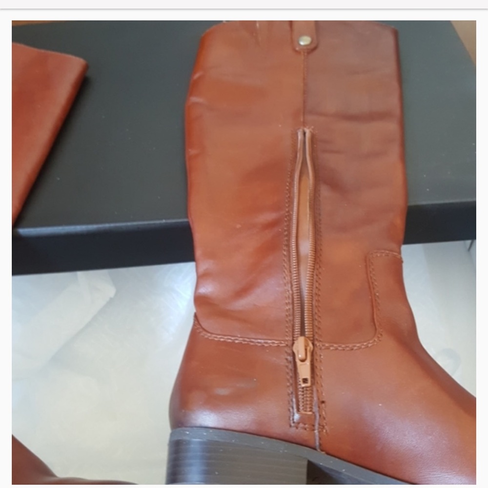 14:09- INC LEATHER RIDING BOOTS - Picture 6 of 8